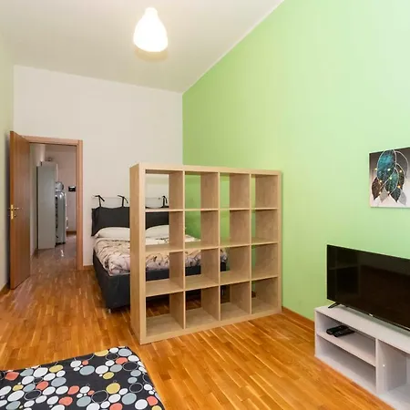 Guesthost - Porta Nuova Galliari Mini Flats *