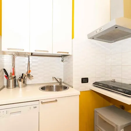 Guesthost - Porta Nuova Galliari Mini Flats Appartement