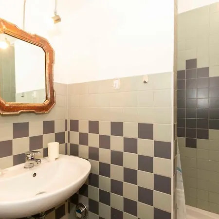 Guesthost - Porta Nuova Galliari Mini Flats *