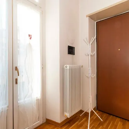 Guesthost - Porta Nuova Galliari Mini Flats Appartement