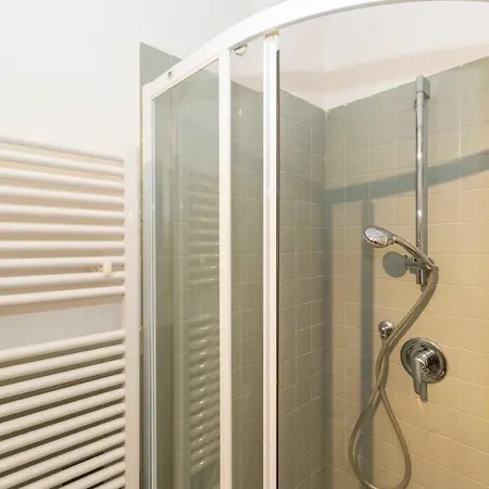 Guesthost - Porta Nuova Galliari Mini Flats Daire Torino