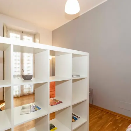 Guesthost - Porta Nuova Galliari Mini Flats Daire *