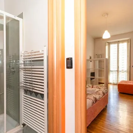 Guesthost - Porta Nuova Galliari Mini Flats Daire *