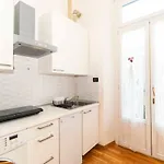Guesthost - Porta Nuova Galliari Mini Flats Apartment