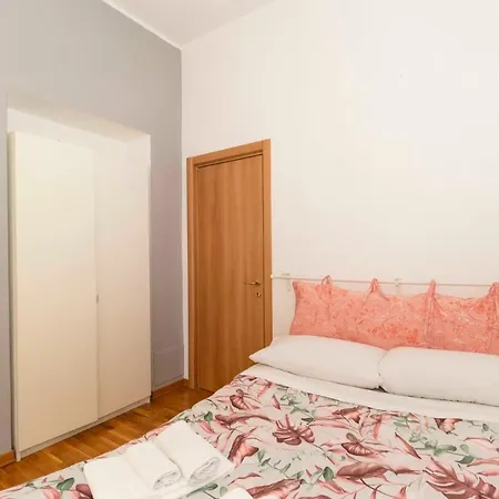 Guesthost - Porta Nuova Galliari Mini Flats 公寓 都灵