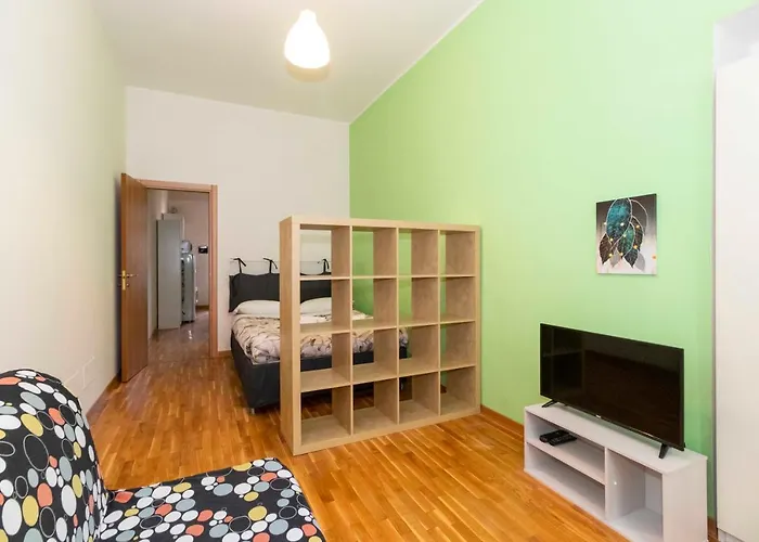 Guesthost - Porta Nuova Galliari Mini Flats *