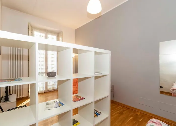 Guesthost - Porta Nuova Galliari Mini Flats Διαμέρισμα *
